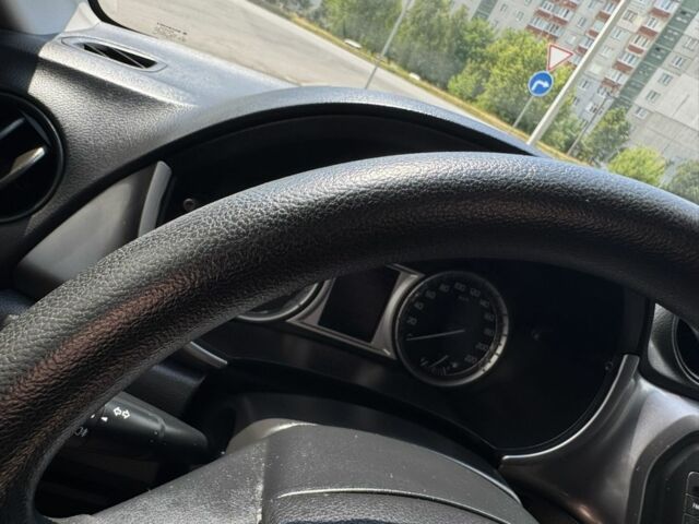 Белый Сузуки Витара, объемом двигателя 1 л и пробегом 77 тыс. км за 11700 $, фото 6 на Automoto.ua
