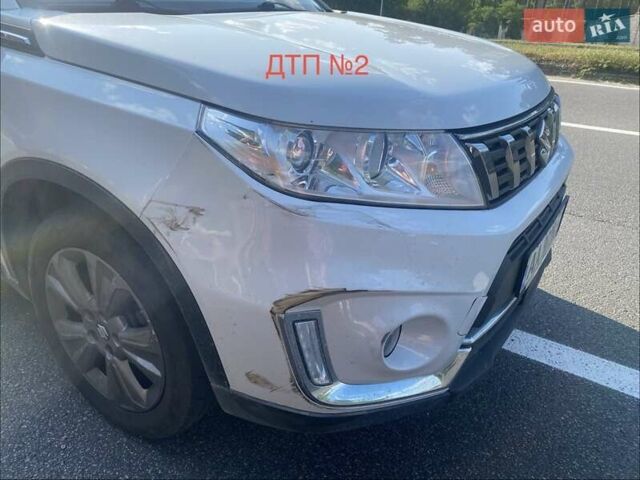 Белый Сузуки Витара, объемом двигателя 1 л и пробегом 120 тыс. км за 13500 $, фото 9 на Automoto.ua