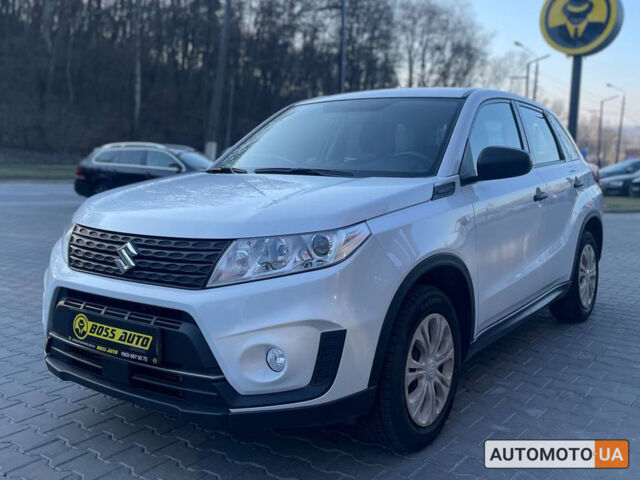 Белый Сузуки Витара, объемом двигателя 1 л и пробегом 114 тыс. км за 13300 $, фото 2 на Automoto.ua