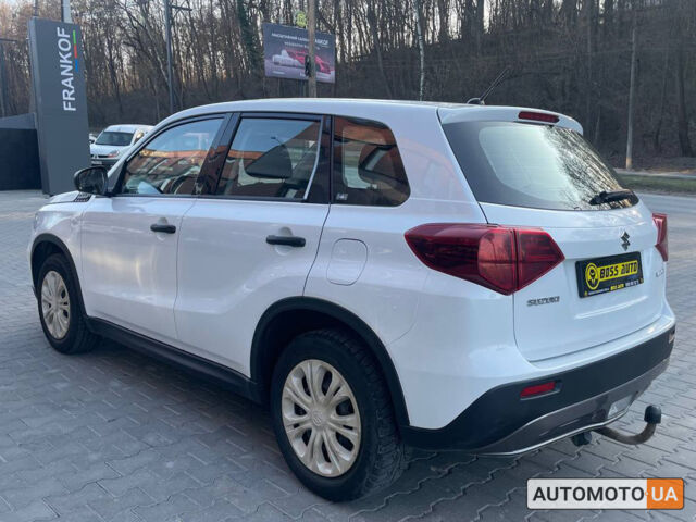 Белый Сузуки Витара, объемом двигателя 1 л и пробегом 114 тыс. км за 13300 $, фото 3 на Automoto.ua