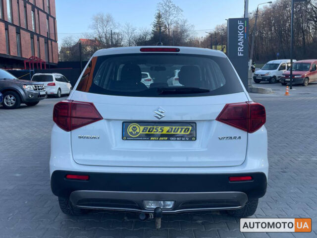 Белый Сузуки Витара, объемом двигателя 1 л и пробегом 114 тыс. км за 13300 $, фото 4 на Automoto.ua