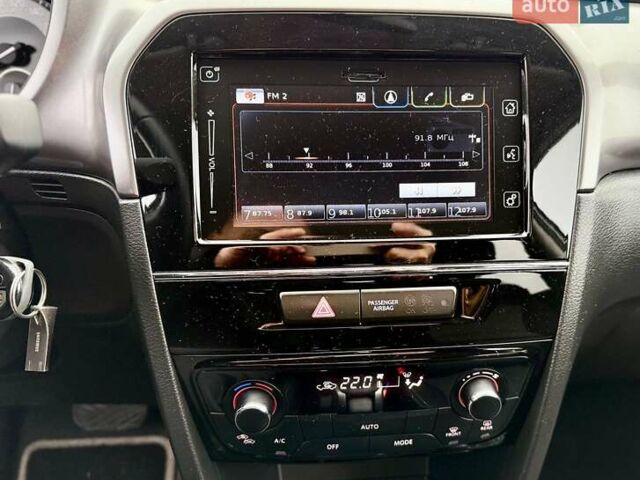 Белый Сузуки Витара, объемом двигателя 1.37 л и пробегом 52 тыс. км за 18300 $, фото 30 на Automoto.ua