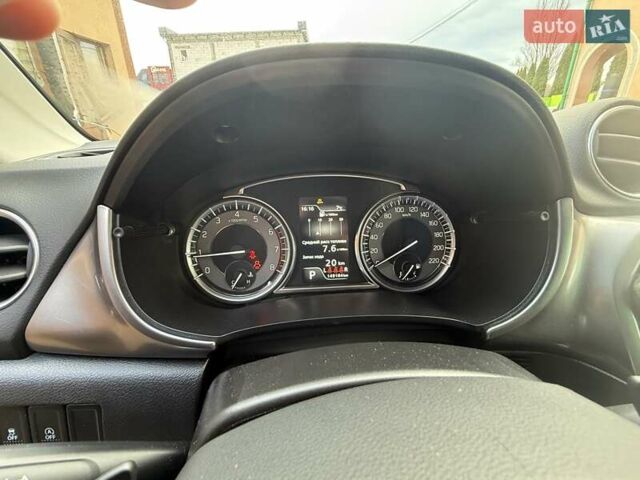 Белый Сузуки Витара, объемом двигателя 1.37 л и пробегом 149 тыс. км за 16400 $, фото 8 на Automoto.ua