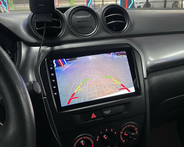 Білий Сузукі Вітара, об'ємом двигуна 1.59 л та пробігом 115 тис. км за 17000 $, фото 15 на Automoto.ua