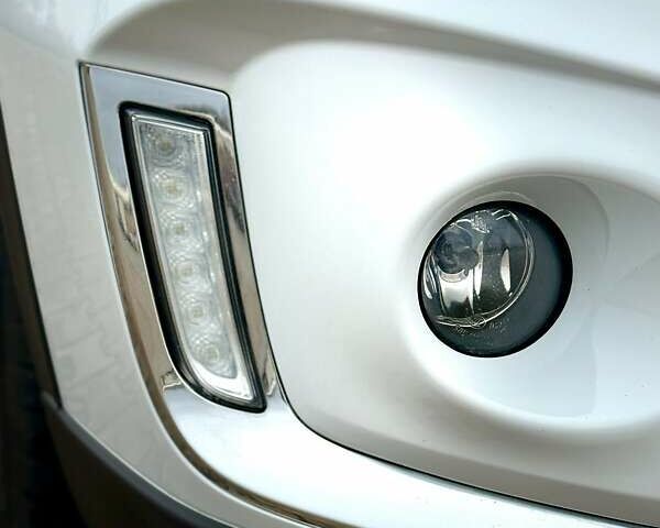 Белый Сузуки Витара, объемом двигателя 1.37 л и пробегом 52 тыс. км за 18300 $, фото 10 на Automoto.ua