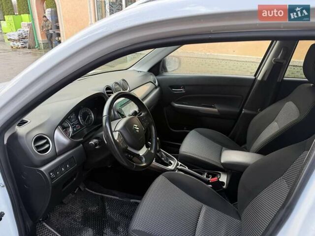 Белый Сузуки Витара, объемом двигателя 1.37 л и пробегом 149 тыс. км за 16400 $, фото 13 на Automoto.ua