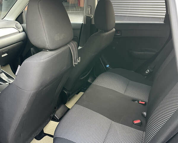 Білий Сузукі Вітара, об'ємом двигуна 1.59 л та пробігом 115 тис. км за 17000 $, фото 12 на Automoto.ua