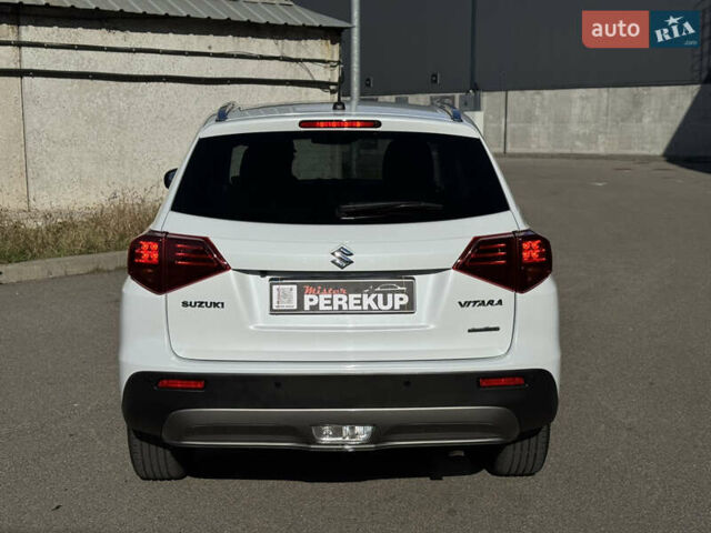 Сузуки Витара 2020 в Киеве на Automoto.ua Белый Сузуки Витара, объемом двигателя 1.37 л и пробегом 25 тыс. км за 18999 $, фото 3 на Automoto.ua