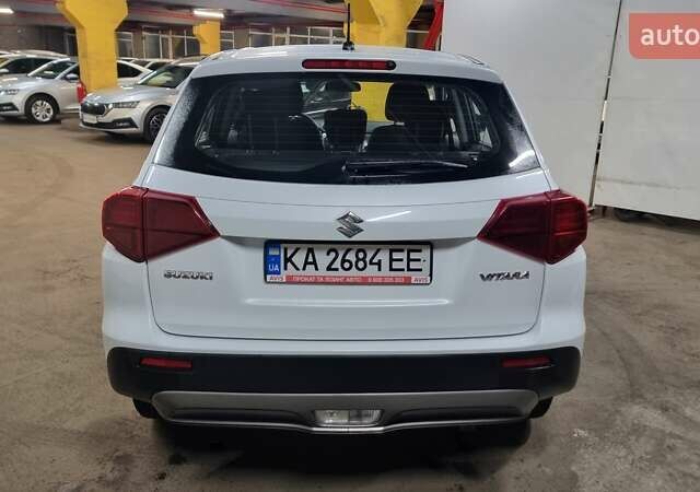 Білий Сузукі Вітара, об'ємом двигуна 1.59 л та пробігом 107 тис. км за 16200 $, фото 12 на Automoto.ua