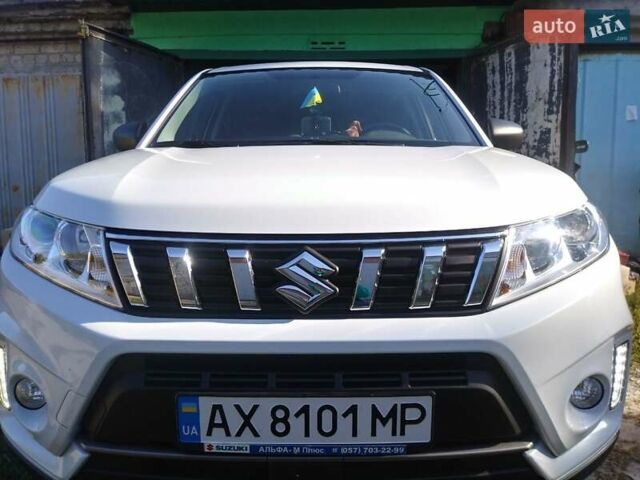 Белый Сузуки Витара, объемом двигателя 1.59 л и пробегом 12 тыс. км за 19375 $, фото 1 на Automoto.ua