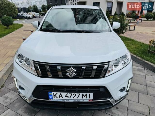 Білий Сузукі Вітара, об'ємом двигуна 1.59 л та пробігом 20 тис. км за 22500 $, фото 2 на Automoto.ua