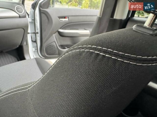 Білий Сузукі Вітара, об'ємом двигуна 1.59 л та пробігом 20 тис. км за 22500 $, фото 47 на Automoto.ua
