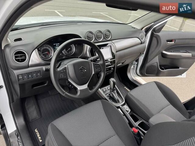 Білий Сузукі Вітара, об'ємом двигуна 1.59 л та пробігом 20 тис. км за 22800 $, фото 29 на Automoto.ua