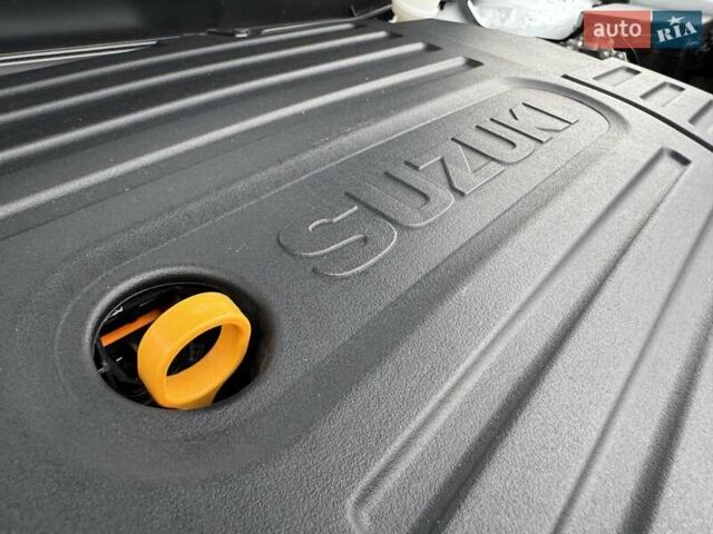 Белый Сузуки Витара, объемом двигателя 1.59 л и пробегом 20 тыс. км за 23000 $, фото 27 на Automoto.ua