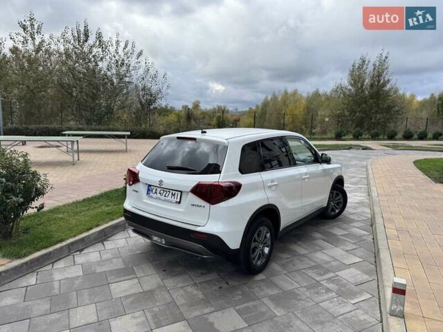 Білий Сузукі Вітара, об'ємом двигуна 1.59 л та пробігом 20 тис. км за 22800 $, фото 4 на Automoto.ua