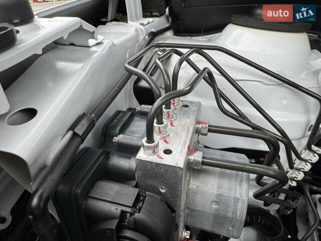 Білий Сузукі Вітара, об'ємом двигуна 1.59 л та пробігом 20 тис. км за 22500 $, фото 70 на Automoto.ua