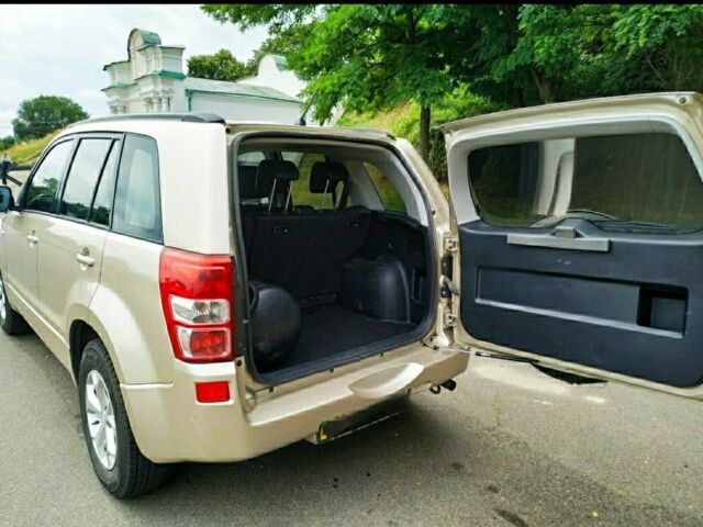 Бежевый Сузуки Витара, объемом двигателя 0 л и пробегом 213 тыс. км за 7200 $, фото 7 на Automoto.ua