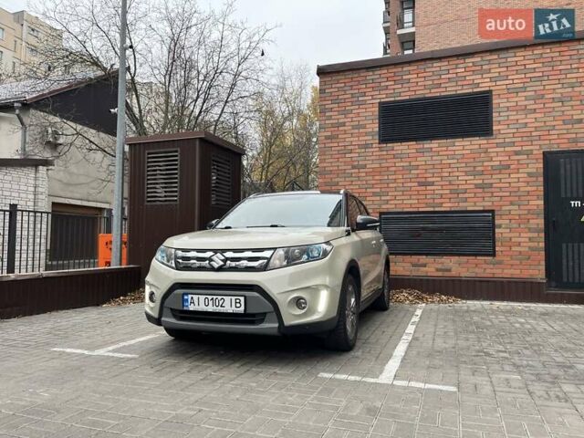 Бежевый Сузуки Витара, объемом двигателя 1.59 л и пробегом 175 тыс. км за 16000 $, фото 2 на Automoto.ua