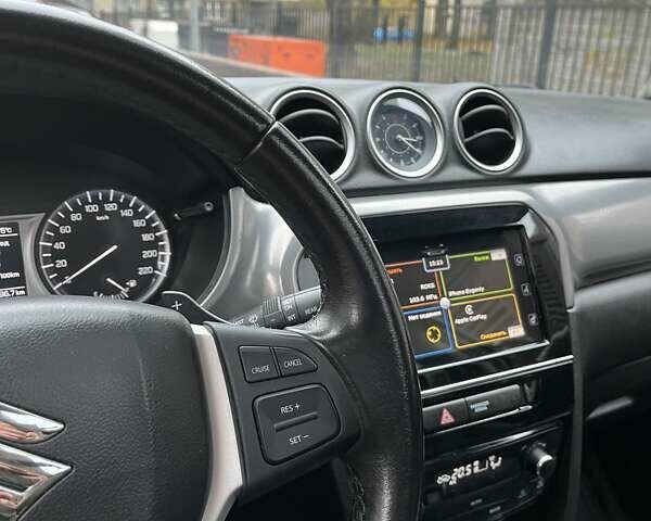 Бежевый Сузуки Витара, объемом двигателя 1.59 л и пробегом 175 тыс. км за 16000 $, фото 28 на Automoto.ua