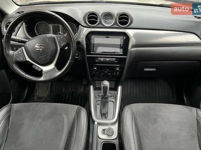 Бежевый Сузуки Витара, объемом двигателя 1.59 л и пробегом 175 тыс. км за 16000 $, фото 23 на Automoto.ua