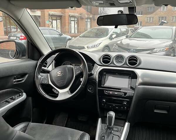 Бежевый Сузуки Витара, объемом двигателя 1.59 л и пробегом 175 тыс. км за 16000 $, фото 20 на Automoto.ua