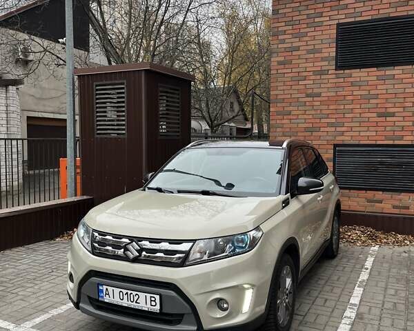 Бежевый Сузуки Витара, объемом двигателя 1.59 л и пробегом 175 тыс. км за 16000 $, фото 1 на Automoto.ua