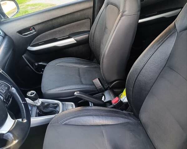 Бежевый Сузуки Витара, объемом двигателя 1.6 л и пробегом 263 тыс. км за 16200 $, фото 2 на Automoto.ua