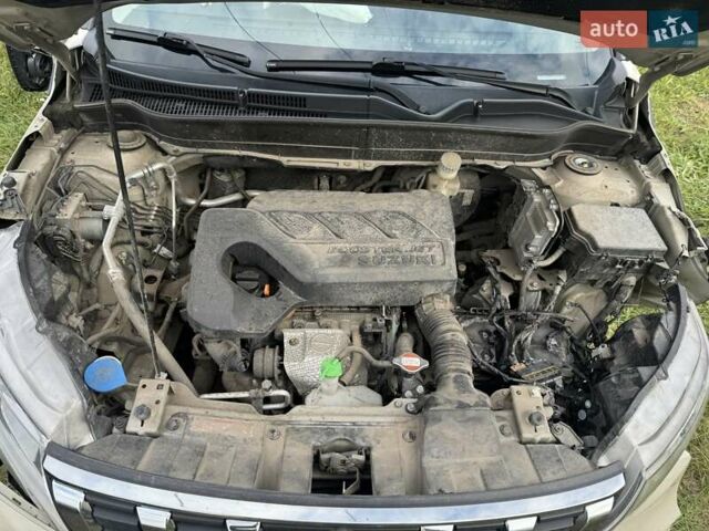 Бежевий Сузукі Вітара, об'ємом двигуна 1 л та пробігом 20 тис. км за 5300 $, фото 10 на Automoto.ua