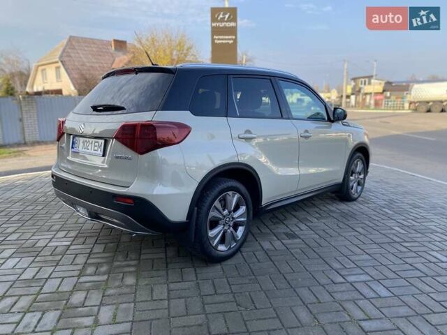 Бежевый Сузуки Витара, объемом двигателя 1.37 л и пробегом 22 тыс. км за 19600 $, фото 4 на Automoto.ua