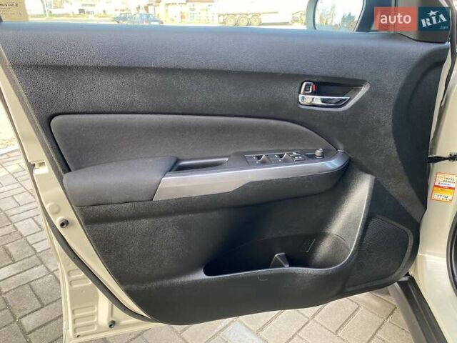 Бежевый Сузуки Витара, объемом двигателя 1.37 л и пробегом 22 тыс. км за 19600 $, фото 8 на Automoto.ua