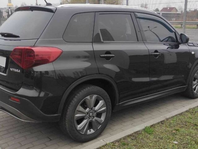 Чорний Сузукі Вітара, об'ємом двигуна 1 л та пробігом 93 тис. км за 15500 $, фото 3 на Automoto.ua
