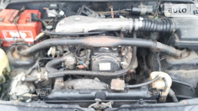 Черный Сузуки Витара, объемом двигателя 1.59 л и пробегом 303 тыс. км за 4950 $, фото 6 на Automoto.ua