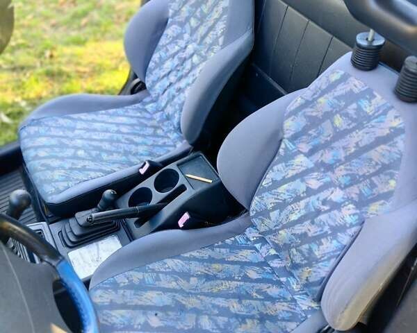 Черный Сузуки Витара, объемом двигателя 1.6 л и пробегом 185 тыс. км за 5500 $, фото 12 на Automoto.ua