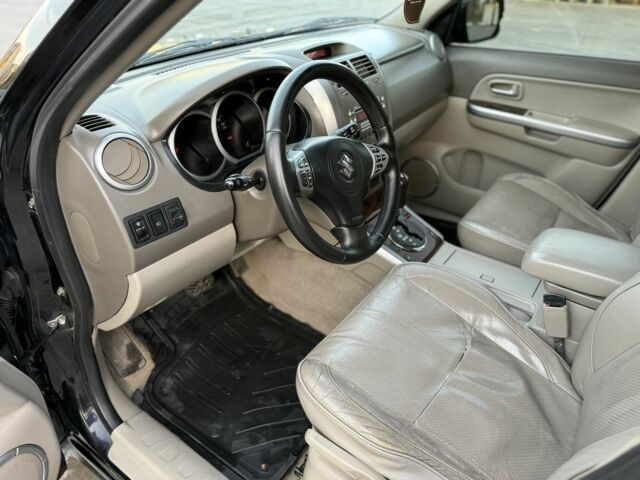 Черный Сузуки Витара, объемом двигателя 2.7 л и пробегом 225 тыс. км за 6500 $, фото 12 на Automoto.ua