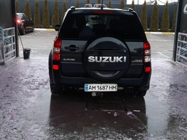 Черный Сузуки Витара, объемом двигателя 2.7 л и пробегом 285 тыс. км за 7500 $, фото 2 на Automoto.ua