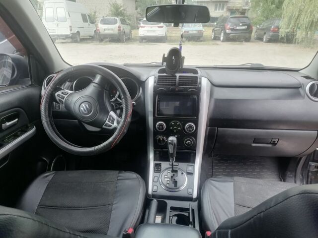 Черный Сузуки Витара, объемом двигателя 2.7 л и пробегом 285 тыс. км за 7500 $, фото 6 на Automoto.ua