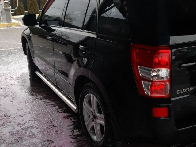 Черный Сузуки Витара, объемом двигателя 2.7 л и пробегом 285 тыс. км за 7500 $, фото 1 на Automoto.ua