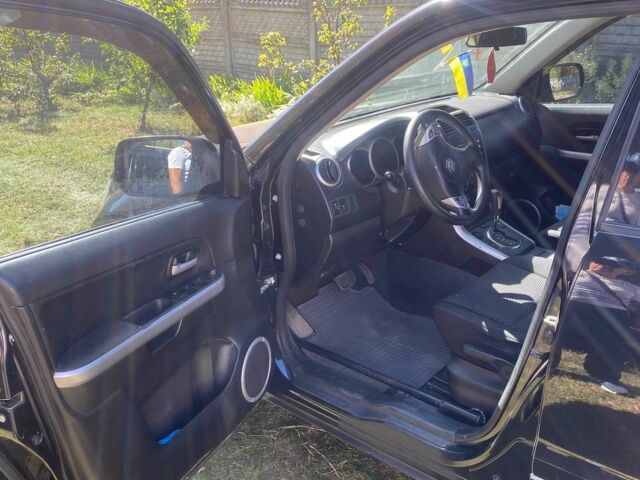 Черный Сузуки Витара, объемом двигателя 2 л и пробегом 131 тыс. км за 8500 $, фото 10 на Automoto.ua