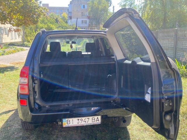 Черный Сузуки Витара, объемом двигателя 2 л и пробегом 131 тыс. км за 8500 $, фото 3 на Automoto.ua