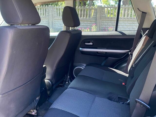 Черный Сузуки Витара, объемом двигателя 2 л и пробегом 131 тыс. км за 8500 $, фото 9 на Automoto.ua