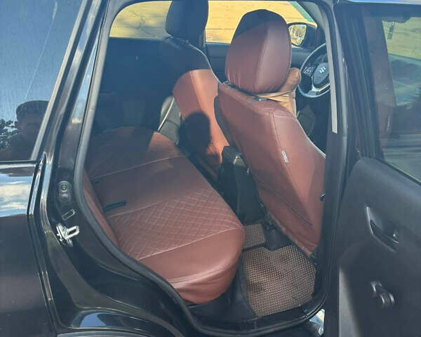 Черный Сузуки Витара, объемом двигателя 1.59 л и пробегом 90 тыс. км за 12500 $, фото 7 на Automoto.ua