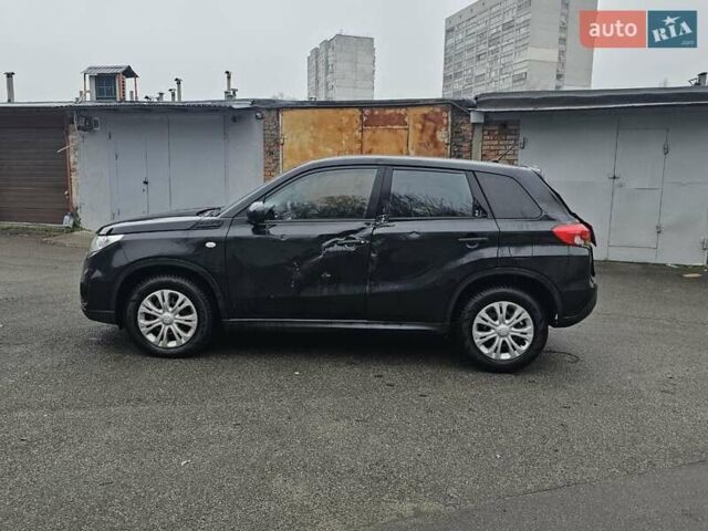 Черный Сузуки Витара, объемом двигателя 1.59 л и пробегом 158 тыс. км за 5700 $, фото 5 на Automoto.ua