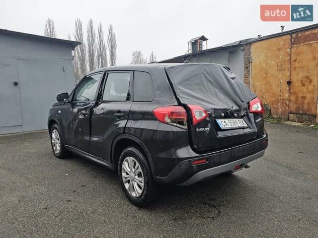 Черный Сузуки Витара, объемом двигателя 1.59 л и пробегом 158 тыс. км за 5700 $, фото 4 на Automoto.ua
