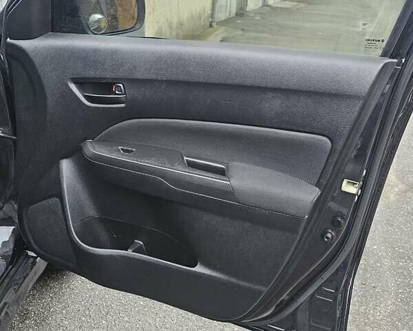 Черный Сузуки Витара, объемом двигателя 1.59 л и пробегом 158 тыс. км за 5700 $, фото 7 на Automoto.ua