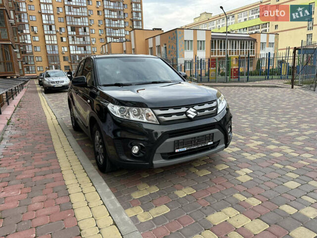 Черный Сузуки Витара, объемом двигателя 1.6 л и пробегом 92 тыс. км за 16500 $, фото 1 на Automoto.ua