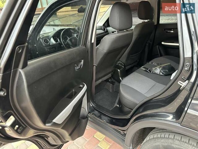 Сузуки Витара 2017 в Киеве на Automoto.ua Черный Сузуки Витара, объемом двигателя 1.6 л и пробегом 95 тыс. км за 16199 $, фото 11 на Automoto.ua