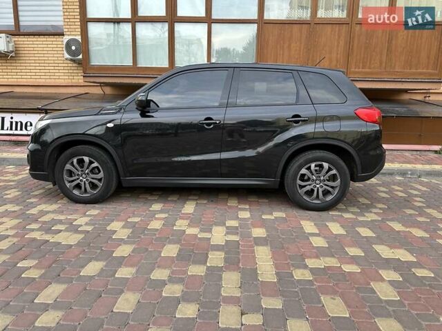 Сузуки Витара 2017 в Киеве на Automoto.ua Черный Сузуки Витара, объемом двигателя 1.6 л и пробегом 95 тыс. км за 16199 $, фото 5 на Automoto.ua