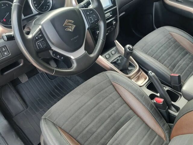 Черный Сузуки Витара, объемом двигателя 1.6 л и пробегом 108 тыс. км за 8400 $, фото 11 на Automoto.ua