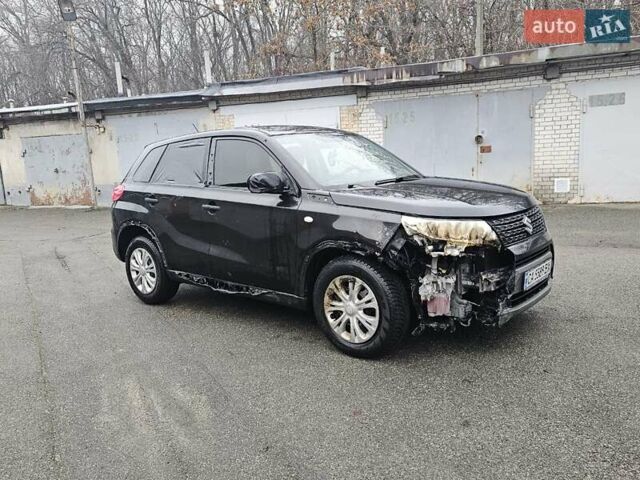 Черный Сузуки Витара, объемом двигателя 1.59 л и пробегом 158 тыс. км за 5700 $, фото 3 на Automoto.ua