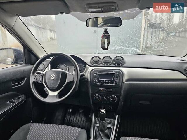 Черный Сузуки Витара, объемом двигателя 1.59 л и пробегом 158 тыс. км за 5700 $, фото 11 на Automoto.ua